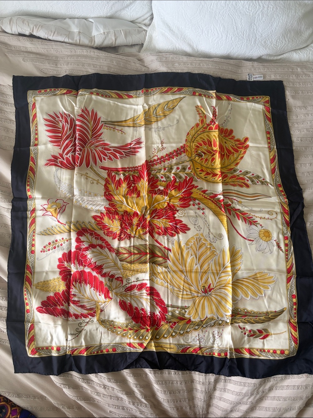 [VINTAGE ] Salvatore Ferragamo Scarf